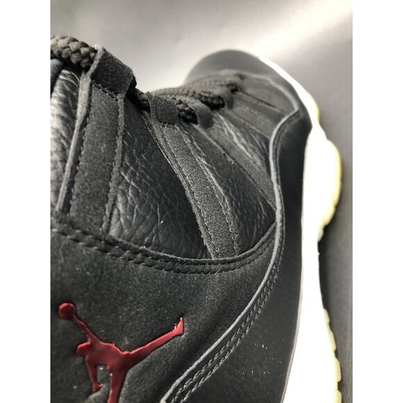 Size 8.5 - Jordan 11 Retro 72-10 2015 378037-002 main image 4